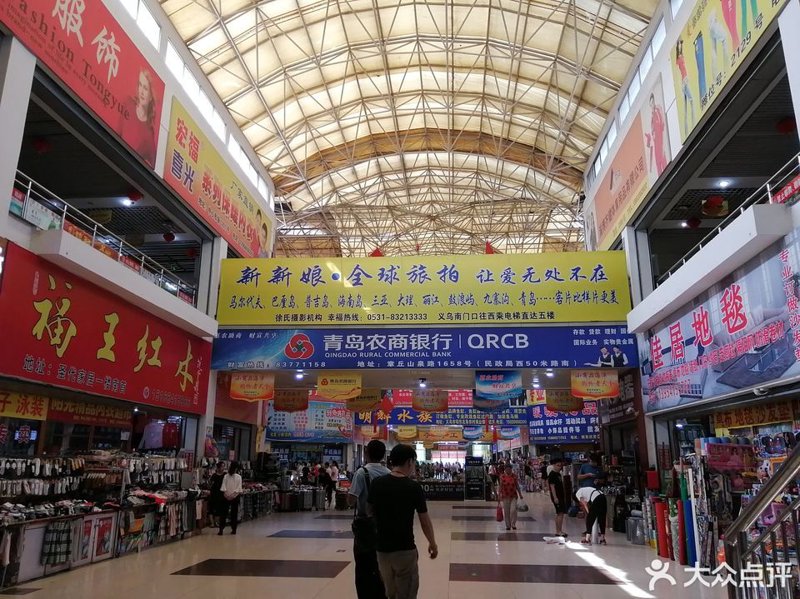 职场新风貌:定制职业装的风潮正在悄然兴起
